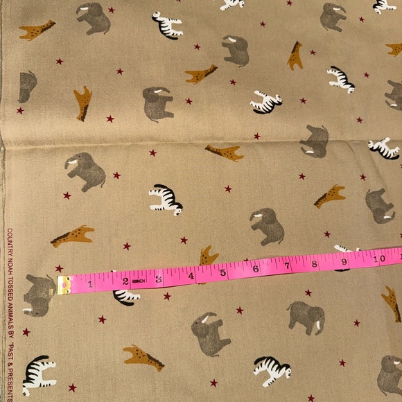Vintage 1995 Daisy Kingdom Animal Print Cotton Quilting Fabric in Tan - Picture 3 of 4